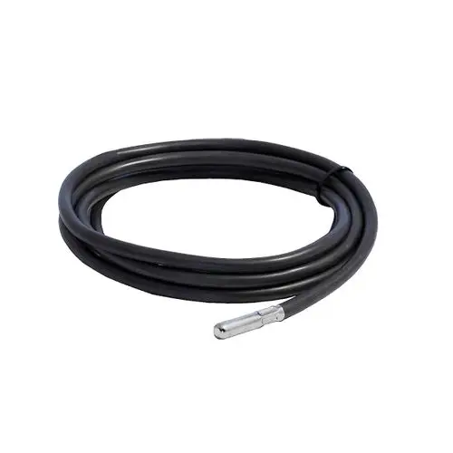 Schwarzes Kabel mit einer Metallspitze, geeignet für den Einsatz in witterungsgehärteten Reglern, von der Marke ESBE.